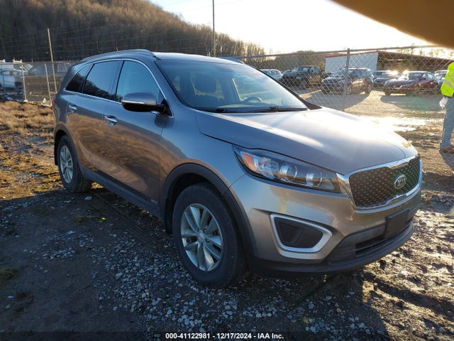 2017 5XYPGDA37HG194168 main image
