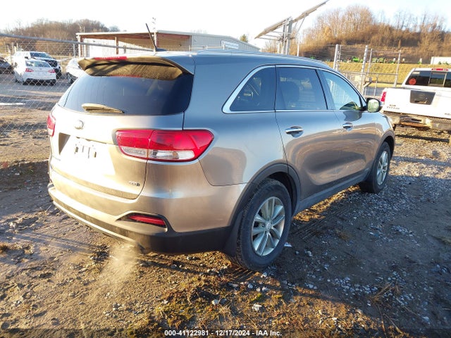 KIA Sorento 2.4l Lx 2017 5XYPGDA37HG194168 Image 4