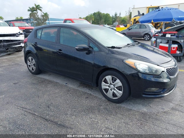 KIA FORTE LX 2016 KNAFK5A83G5647220 Image 1