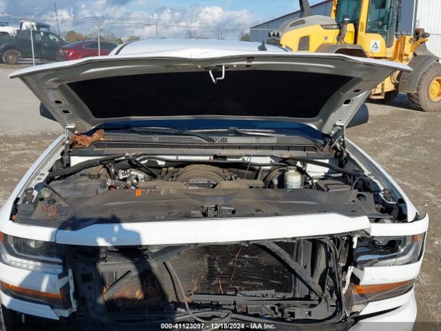 3GCPCPEC8JG607214 Chevrolet Silverado 1500 Custom