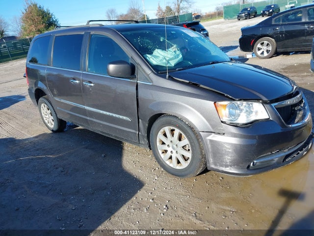 Chrysler Town & Country Touring 2016 2C4RC1BGXGR127904 головне зображення