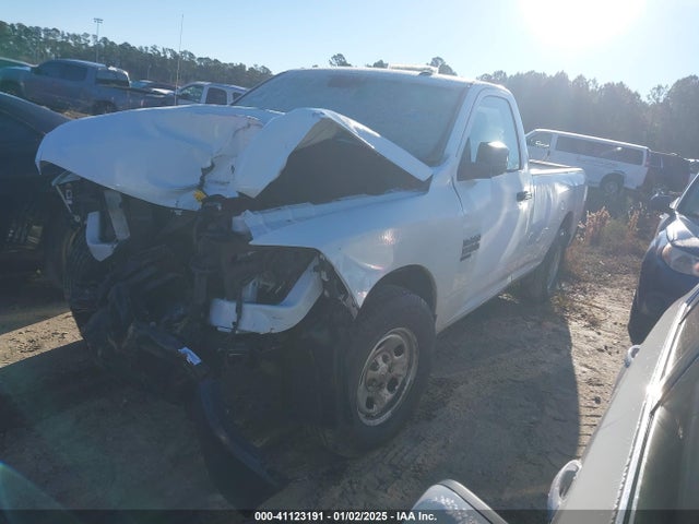 3C6JR6DG1PG541026 RAM 1500 Classic Tradesman  4x2 8' Box