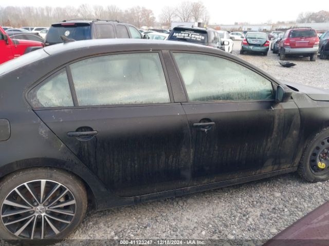 3VWD17AJ3GM411363 Volkswagen Jetta 1.8t Sport