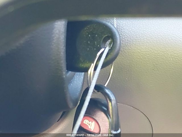5NPD84LF2JH304047 Hyundai ELANTRA SEL