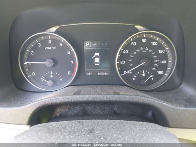 5NPD84LF2JH304047 Hyundai ELANTRA SEL
