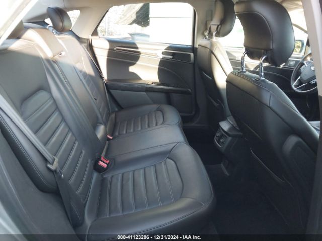 1FA6P0HD1E5403191 Ford FUSION SE