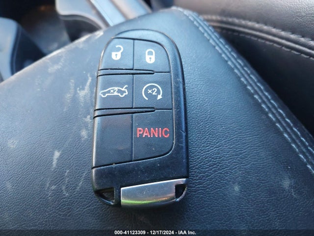 Chrysler 200 S 2015 1C3CCCBB3FN684210 Image 11