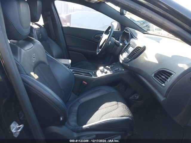 Chrysler 200 S 2015 1C3CCCBB3FN684210 Image 5