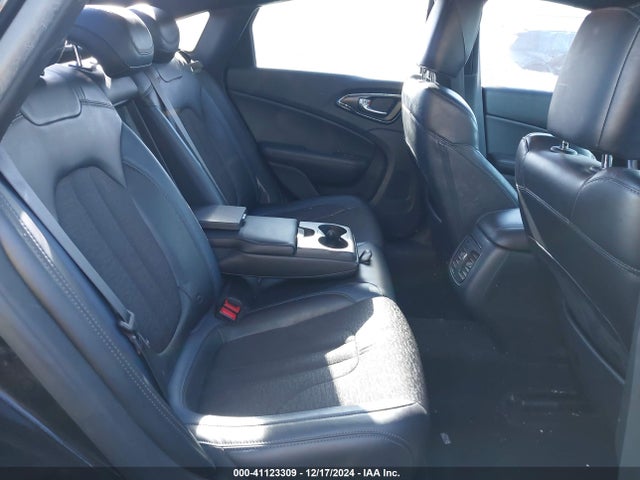Chrysler 200 S 2015 1C3CCCBB3FN684210 Image 8