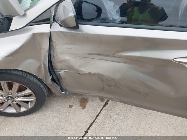 Hyundai ELANTRA SE 2016 5NPDH4AE8GH752344 Image 19