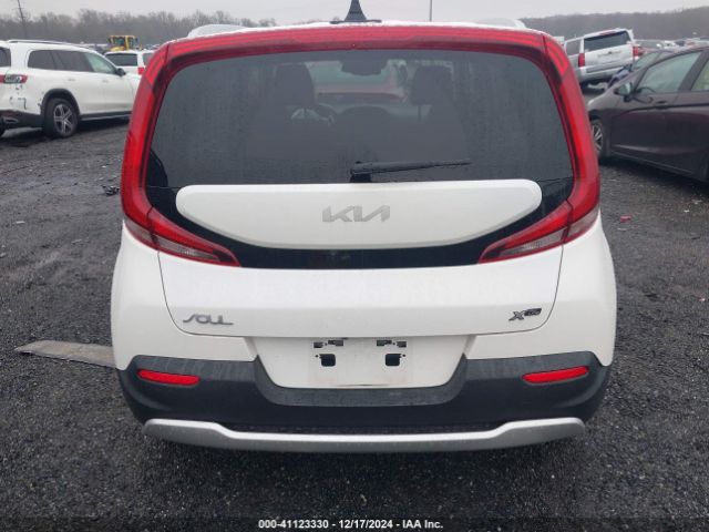 KNDJ23AU1N7164275 KIA Soul X-line