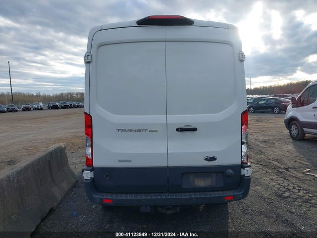 Ford Transit-250 2018 1FTYR2CG8JKA58019 Image 16
