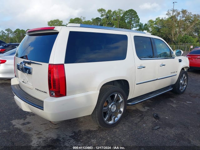 2011 CADILLAC ESCALADE ESV 1GYS4HEF4BR164305 Photo 3