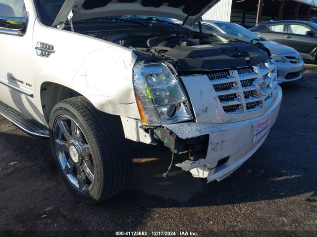 2011 CADILLAC ESCALADE ESV 1GYS4HEF4BR164305 Photo 5