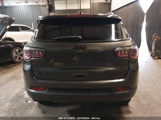 3C4NJDBBXKT842651 Jeep Compass Altitude 4x4