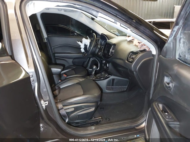 3C4NJDBBXKT842651 Jeep Compass Altitude 4x4
