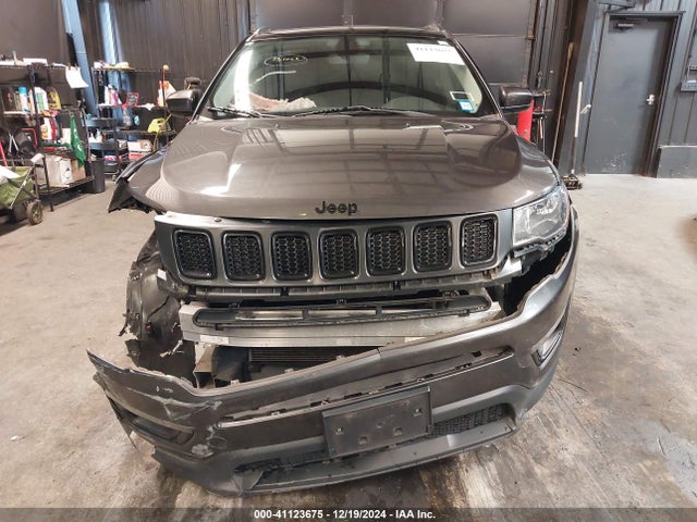 3C4NJDBBXKT842651 Jeep Compass Altitude 4x4