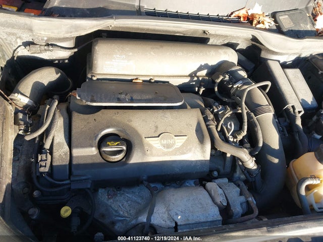 2011 MINI COOPER S COUNTRYMAN WMWZC5C53BWM11196 Photo 9