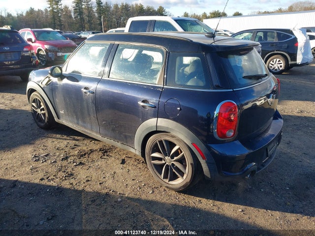 2011 MINI COOPER S COUNTRYMAN WMWZC5C53BWM11196 Photo 2