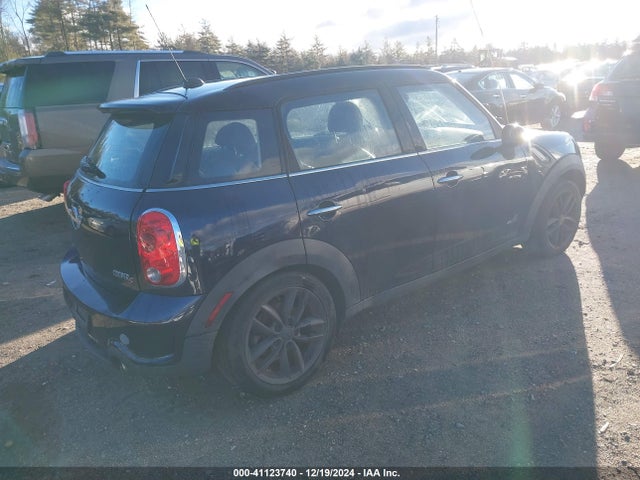2011 MINI COOPER S COUNTRYMAN WMWZC5C53BWM11196 Photo 3