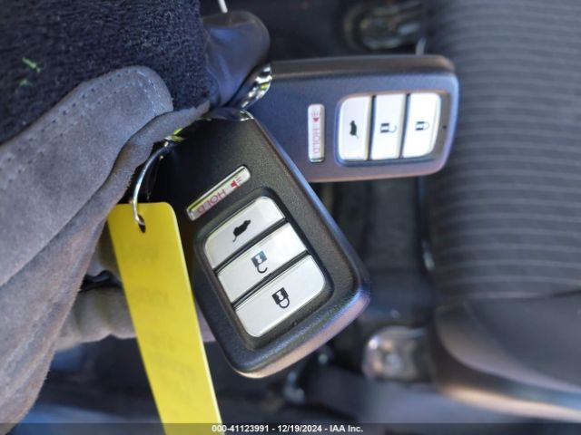 3HGGK5H83KM748923 Honda FIT EX