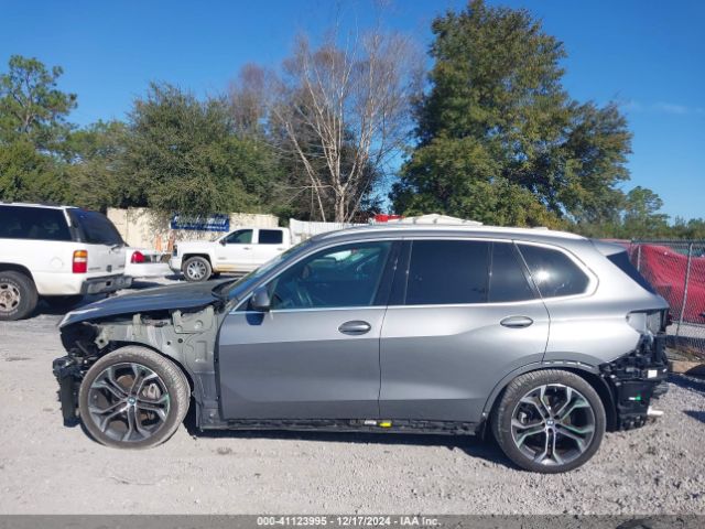 5UX13EU09R9S32851 BMW X5 Sdrive40i