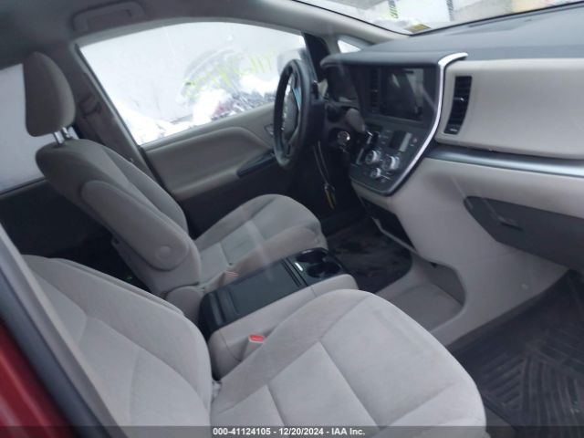 5TDJK3DC8FS118050 Toyota Sienna Le 7 Passenger
