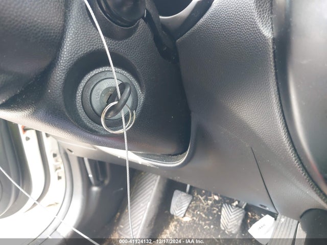 KIA Soul 2014 KNDJN2A28E7035286 Image 11
