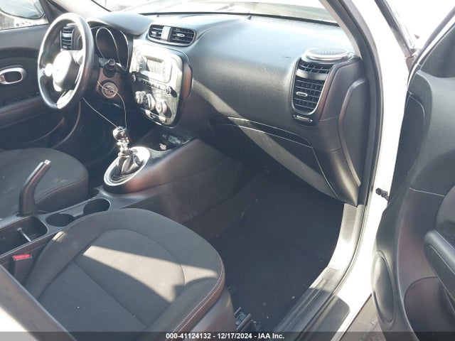 KIA Soul 2014 KNDJN2A28E7035286 Image 5