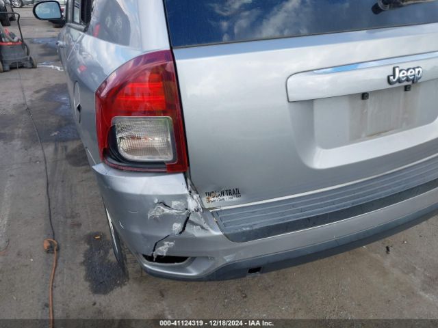 1C4NJCBA8HD156690 Jeep Compass Sport Fwd