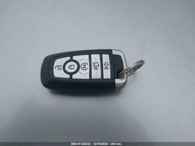 3FA6P0RU1KR110219 Ford Fusion Hybrid Titanium