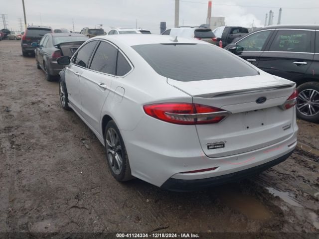 3FA6P0RU1KR110219 Ford Fusion Hybrid Titanium