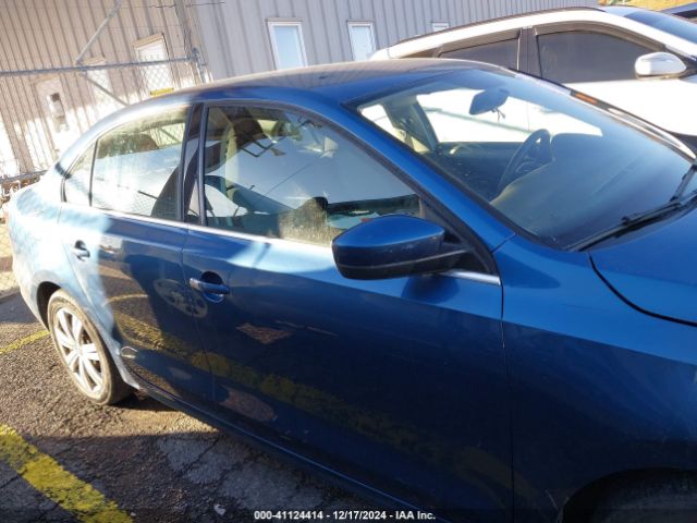 3VW2B7AJ4HM383241 Volkswagen Jetta 1.4t S