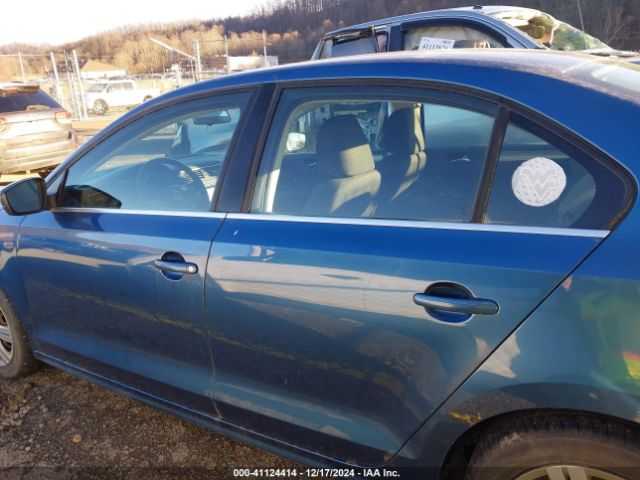 3VW2B7AJ4HM383241 Volkswagen Jetta 1.4t S