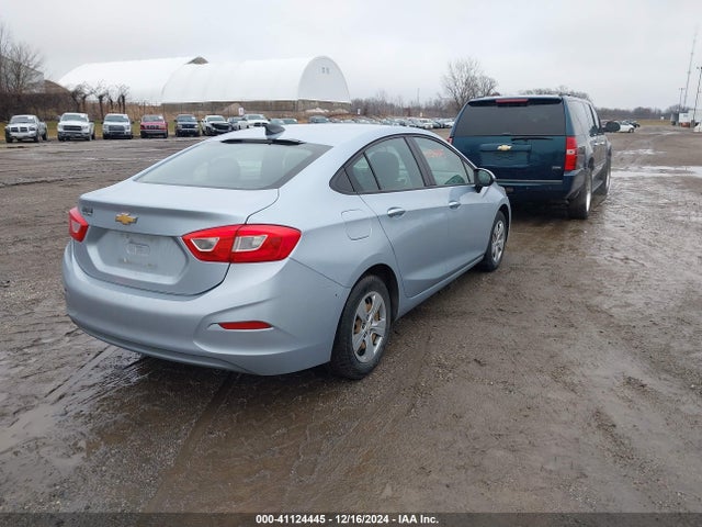 Chevrolet Cruze Ls Auto 2017 1G1BC5SM7H7216470 Image 4