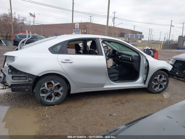 3KPF24AD9KE091826 KIA Forte Lxs