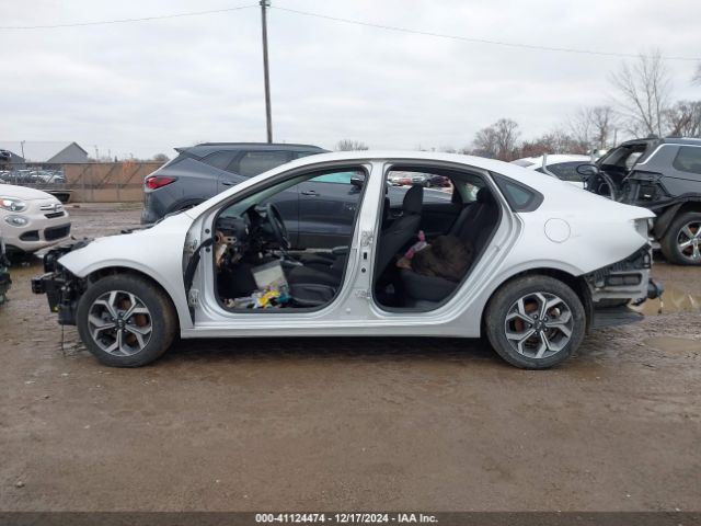 3KPF24AD9KE091826 KIA Forte Lxs