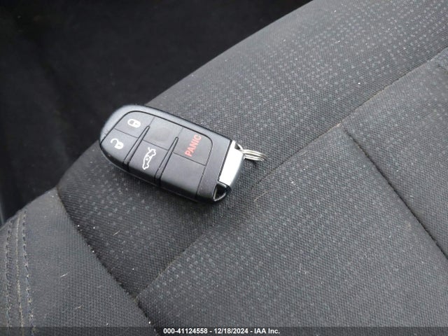 Chrysler 200 Touring 2016 1C3CCCFBXGN186419 Image 11