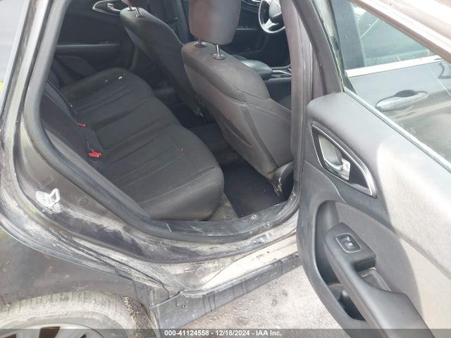 1C3CCCFBXGN186419 Chrysler 200 Touring