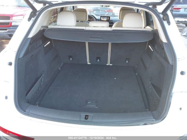 WA1BNAFY1J2188735 Audi Q5 2.0t Premium