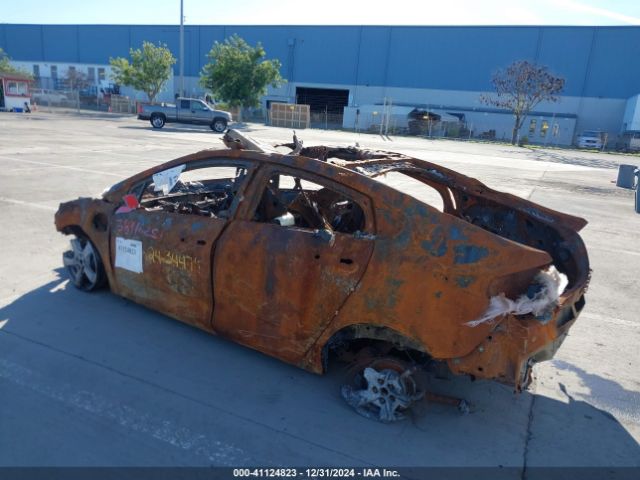 2017 CHEVROLET VOLT 1G1RC6S55HU101820 Photo 2