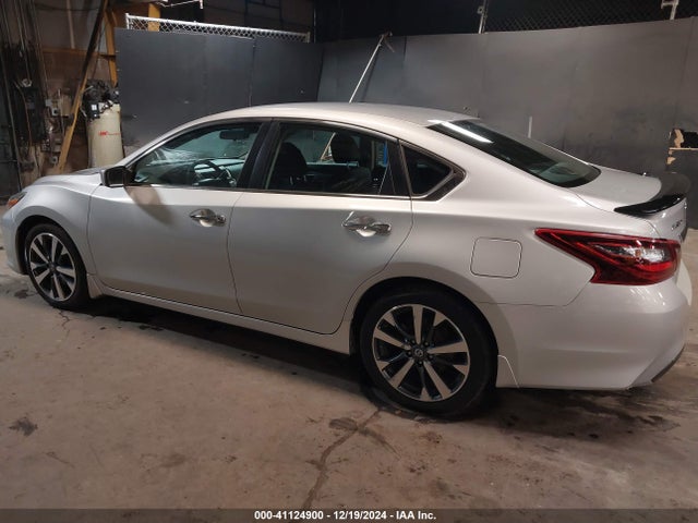 Nissan Altima 2.5 Sr 2017 1N4AL3AP8HC165397 Image 3
