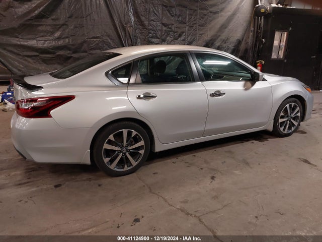 Nissan Altima 2.5 Sr 2017 1N4AL3AP8HC165397 Image 4