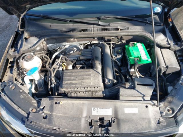 3VMDB7AJ2JM221333 Volkswagen Jetta