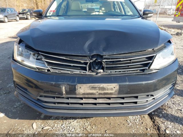 3VMDB7AJ2JM221333 Volkswagen Jetta