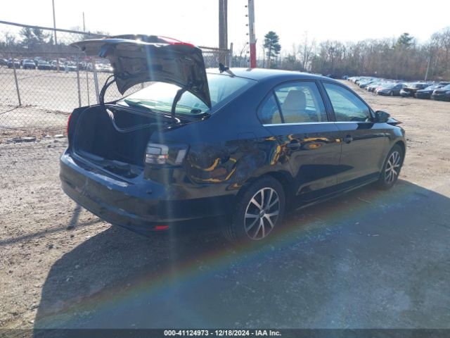 3VMDB7AJ2JM221333 Volkswagen Jetta