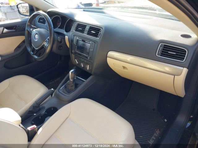 3VMDB7AJ2JM221333 Volkswagen Jetta