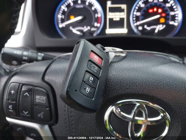 Toyota Highlander Xle 2017 5TDJZRFH4HS403645 Image 11