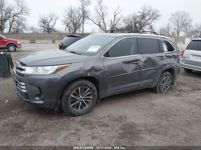 Toyota Highlander Xle 2017 5TDJZRFH4HS403645 Image 14