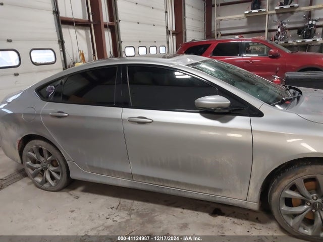 Chrysler 200 S 2015 1C3CCCBG2FN700683 Image 13